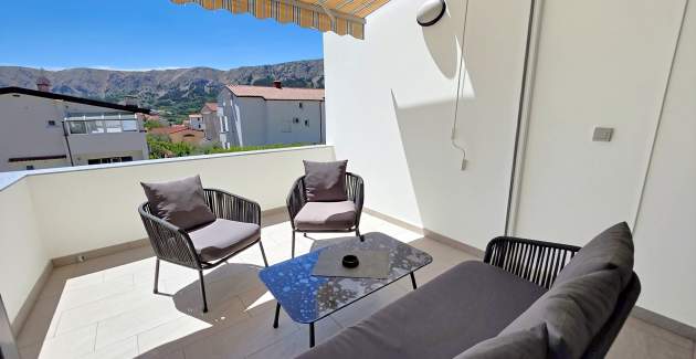 Apartment Karamarko - with large Balcony