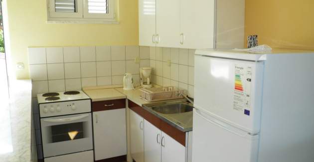 Standard Apartment Klaric Bs - 200m from the Beach, with Balcony