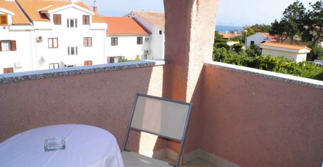 Standard Apartment Klaric Prvic - 200 m from the Beach, with Balcony