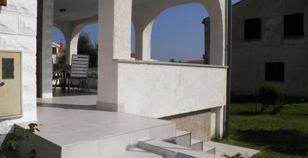 Standard Apartment Klaric A6- 200m from the Beach, with Terrace