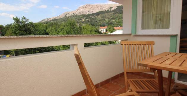 Apartment Knezevic - with Balcony and Parking