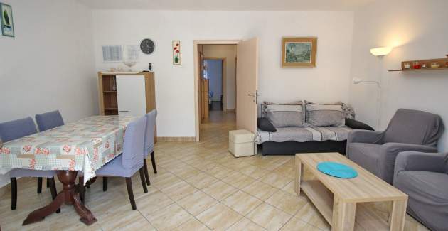 Apartment Kucar No.1 - with Terrace, 350m from the Beach