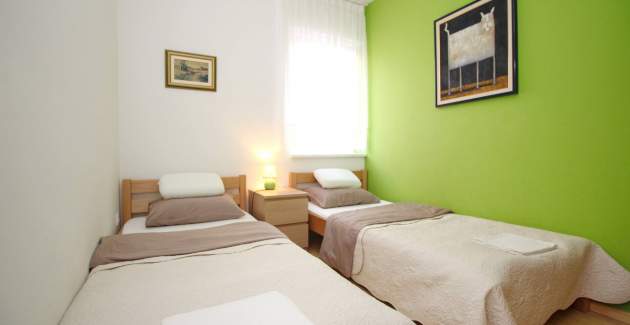 Apartment Krleza - with large, covered Terrace