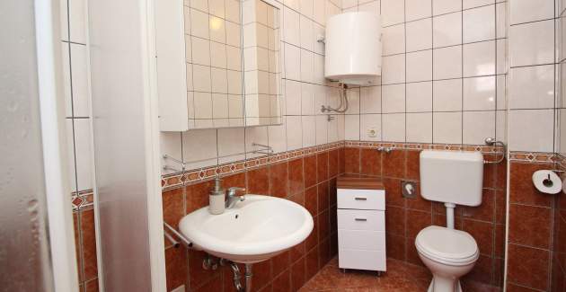 Apartment Lovincic No.7 – mit Meerblick, 200 m vom Strand entfernt