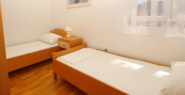 Apartment Lovincic No.7 – mit Meerblick, 200 m vom Strand entfernt