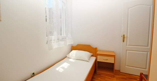 Apartment Lovincic No.7 – mit Meerblick, 200 m vom Strand entfernt