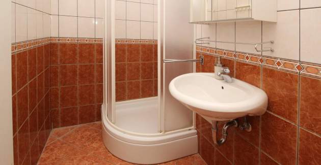 Apartment Lovincic No.7 – mit Meerblick, 200 m vom Strand entfernt