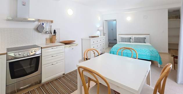 Studioapartment Meratti – im alten Teil von Baška, 200 m vom Strand entfernt