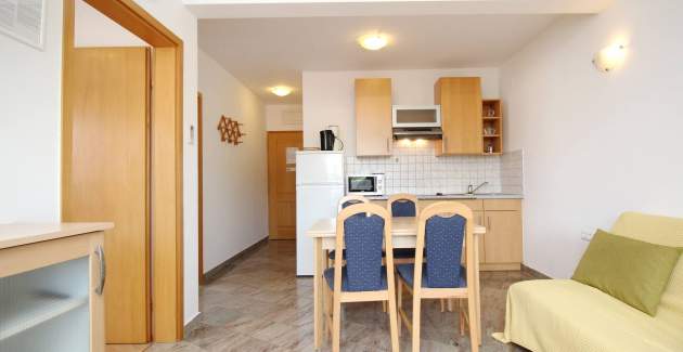 Apartment Mikulan Nara M – mit Meerblick, 350 m vom Strand entfernt