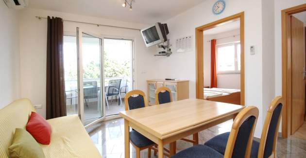 Apartment Mikulan Nara M – mit Meerblick, 350 m vom Strand entfernt