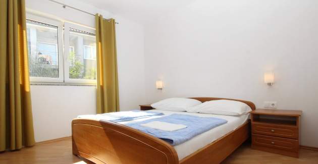 Apartment Mikulan Nara B - with Balcony, 350 m from the Beach