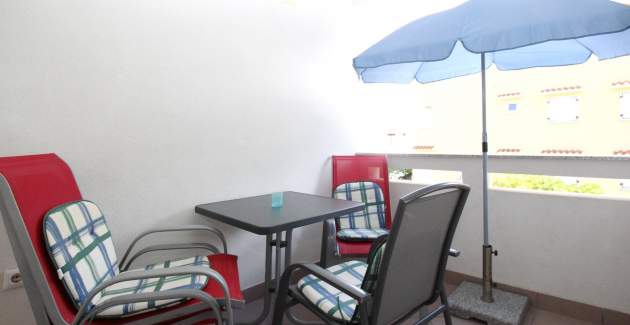 Apartment Mikulan Nara B - with Balcony, 350 m from the Beach
