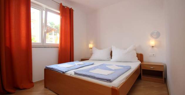 Apartman Mikulan Nara Priz – s terasom, 350 m od plaže