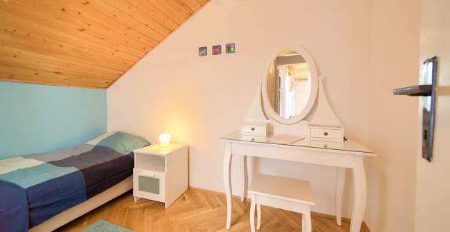 Apartment Nana K2 - with Sea View and private BBQ