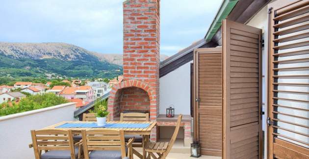 Apartment Nana K2 - with Sea View and private BBQ