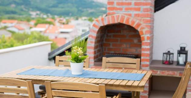 Apartment Nana K2 - with Sea View and private BBQ