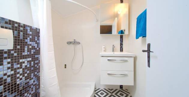 Apartment Nana K2 - with Sea View and private BBQ