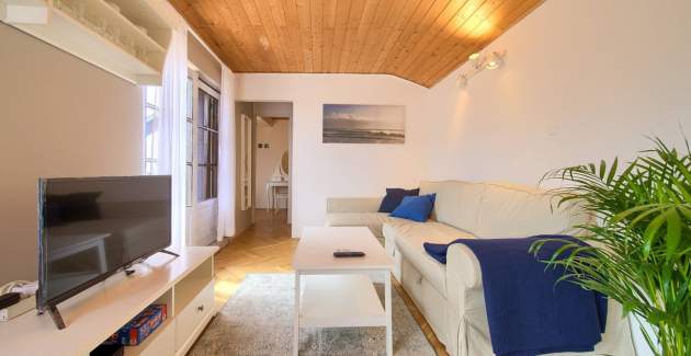 Apartment Nana K2 - with Sea View and private BBQ