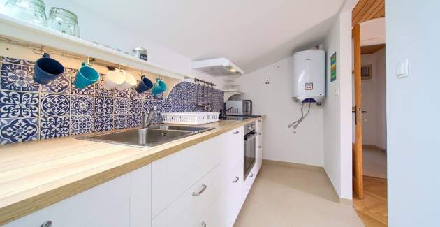 Apartment Nana K2 - with Sea View and private BBQ