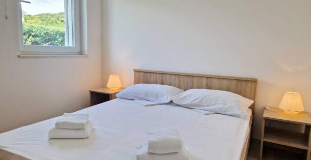 Apartment Pavlakovic - with Balcony and Parking