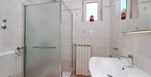 Apartment Lana priz - near the Center and the Beach