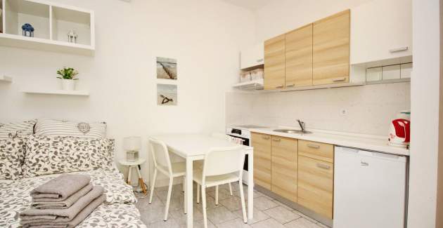 Studio Apartment Rozman Beach - near the Beach, with Terrace