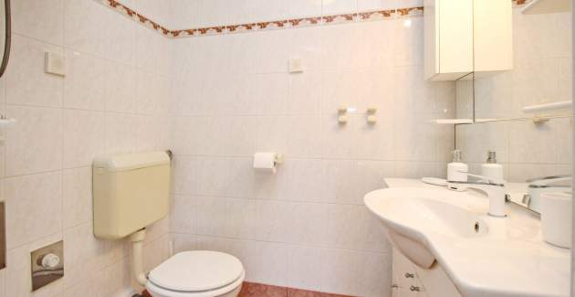 Apartment Čubranić S. Senj – im Hafen, nahe dem Meer