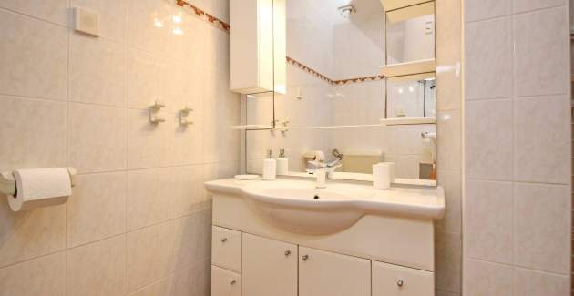 Apartment Čubranić S. Senj – im Hafen, nahe dem Meer