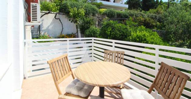 Apartment Čubranić S. Senj – im Hafen, nahe dem Meer