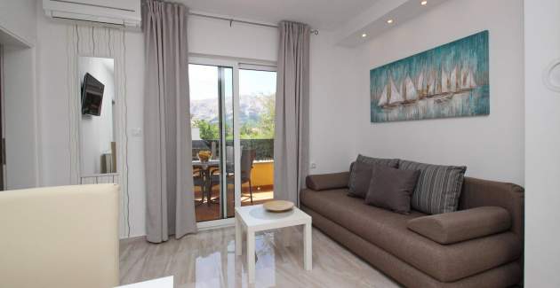 Charming Apartment Sunshine No.3 - with Balcony, 300 m from the Beach