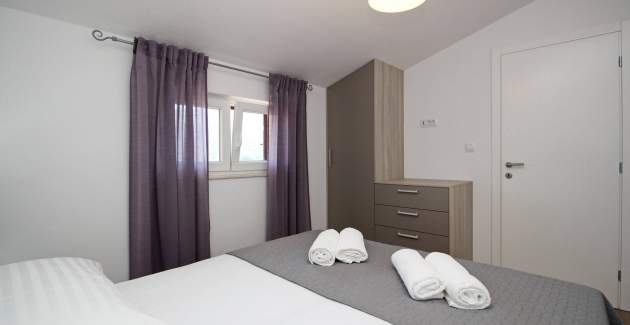 Charming Apartment Sunshine No.5 - with Balcony, 300 m from the Beach