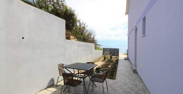 Apartment Lavanda No.3 - Underground/Subterrain Level, by the Sea