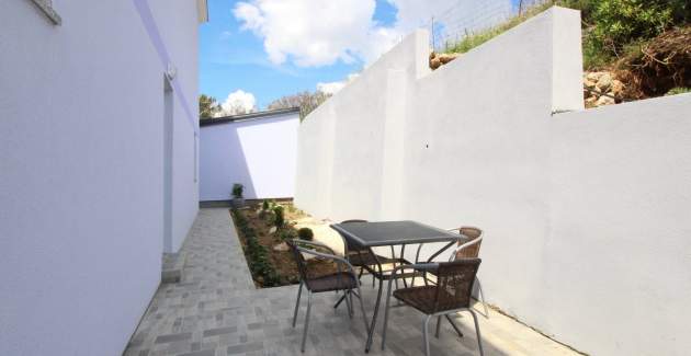 Apartment Lavanda No.3 - Underground/Subterrain Level, by the Sea