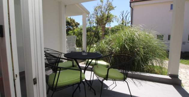 Apartment complex Villas Corinthia 1 - Top Location, 100m from the Beach, surrounded by Greenery