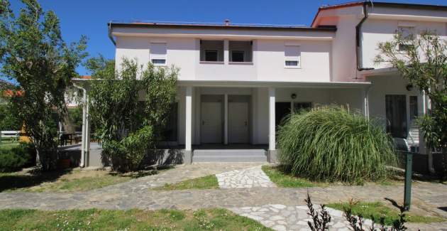 Apartment complex Villas Corinthia 1 - Top Location, 100m from the Beach, surrounded by Greenery