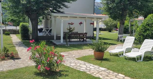 Apartment complex Villas Corinthia 2 - Top Location, 100m from the Beach, surrounded by Greenery