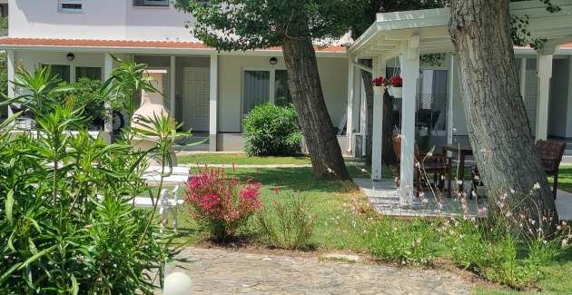 Apartment complex Villas Corinthia 2 - Top Location, 100m from the Beach, surrounded by Greenery