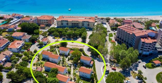 Apartment complex Villas Corinthia 5 - Top Location, 100m from the Beach, surrounded by Greenery