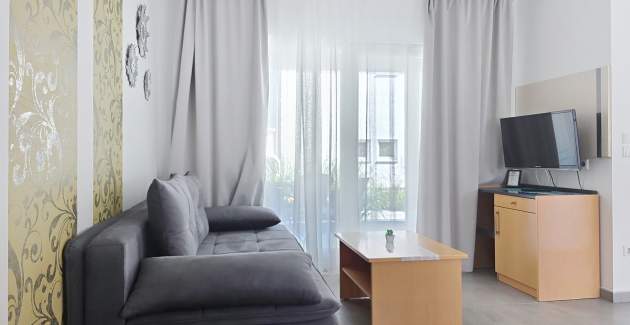 Apartment complex Villas Corinthia 5 - Top Location, 100m from the Beach, surrounded by Greenery