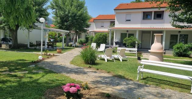 Apartment complex Villas Corinthia 10 - Top Location, 100m from the Beach, surrounded by Greenery