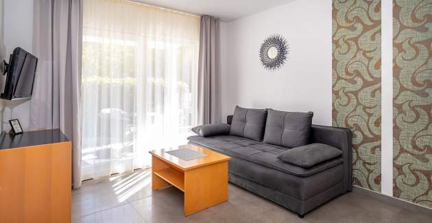 Apartment complex Villas Corinthia 13 - Top Location, 100m from the Beach, surrounded by Greenery