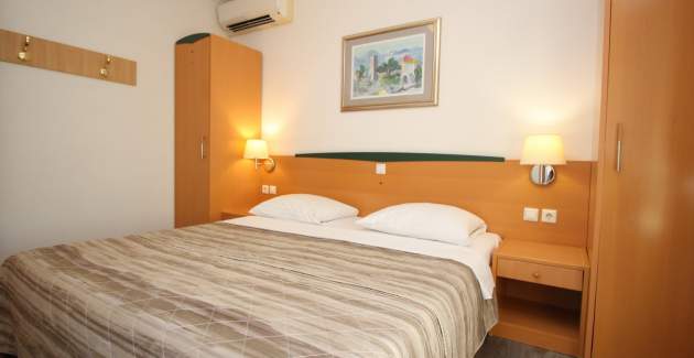 Apartment complex Villas Corinthia 14 - Top Location, 100m from the Beach, surrounded by Greenery