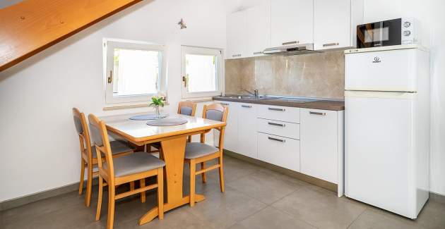 Apartment complex Villas Corinthia 15 - Top Location, 100m from the Beach, surrounded by Greenery