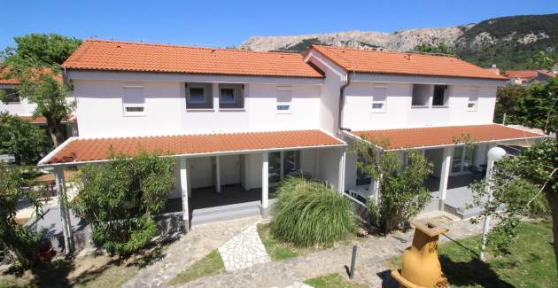 Apartment complex Villas Corinthia 17 - Top Location, 100m from the Beach, surrounded by Greenery