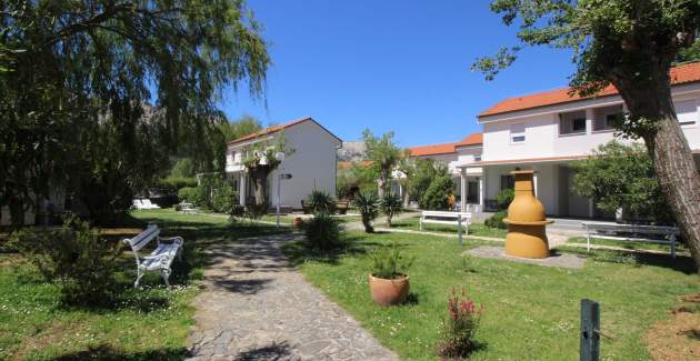 Apartment complex Villas Corinthia 18 - Top Location, 100m from the Beach, surrounded by Greenery