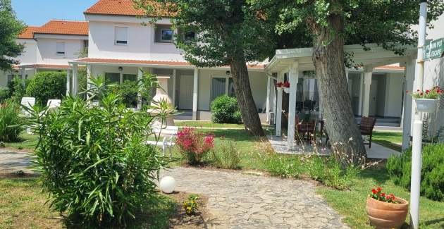 Apartment complex Villas Corinthia 19 - Top Location, 100m from the Beach, surrounded by Greenery