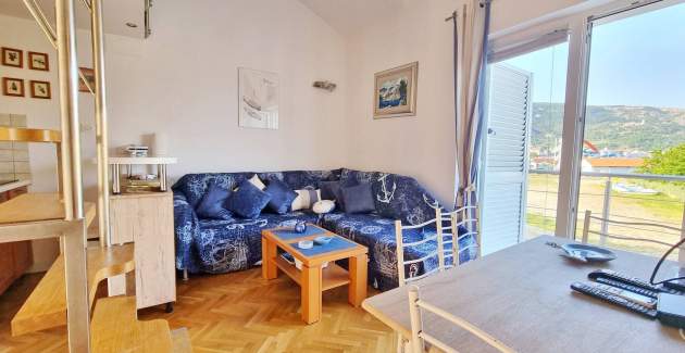 Apartment Vlahinja - with Balcony, 100m from the Beach