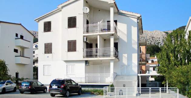 Studio Vranic - with Balcony, 450m from the Beach