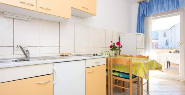 Apartment Zic No.3 - with Terrace, 350 m from the Beach