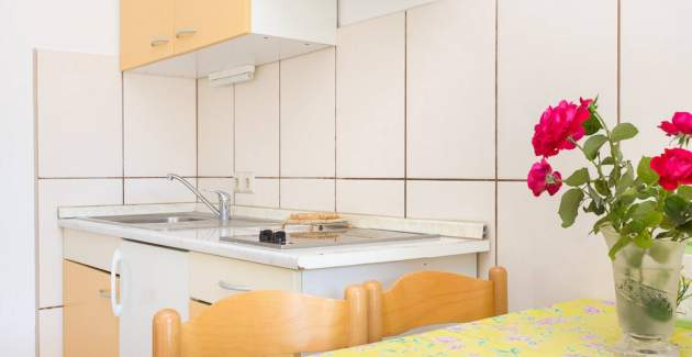 Apartment Zic No.3 - with Terrace, 350 m from the Beach